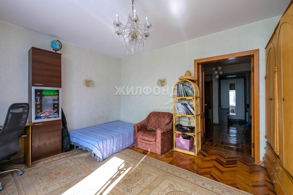 
   Продам 4-комнатную, 109.4 м², Гоголя ул, 6

. Фото 3.