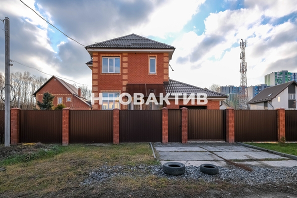 
   Продам дом, 315.7 м², Новосибирск

. Фото 1.