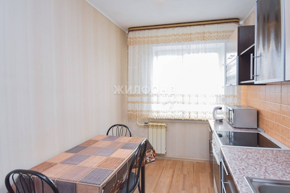 
   Продам 2-комнатную, 43.4 м², Тульская ул, 270/4

. Фото 2.