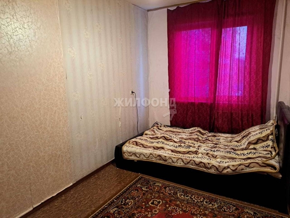 
   Продам 2-комнатную, 42.8 м², Связистов ул, 141

. Фото 3.