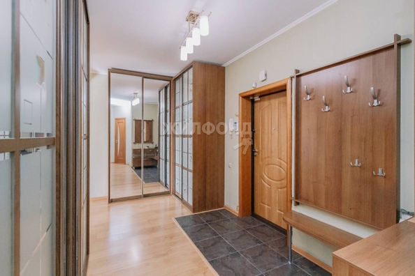 
   Продам 2-комнатную, 90.5 м², Зыряновская ул, 55

. Фото 17.