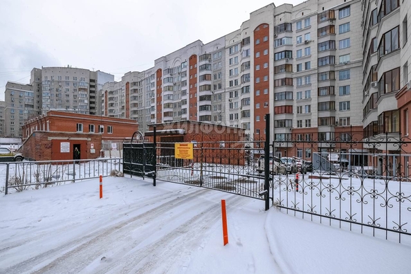 
   Продам 2-комнатную, 90.5 м², Зыряновская ул, 55

. Фото 28.