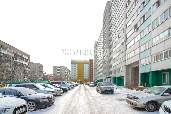 
   Продам 1-комнатную, 39.5 м², Троллейная ул, 1

. Фото 2.