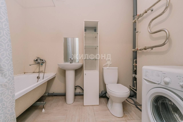 
   Продам 1-комнатную, 48.8 м², 2-й (4 мкр.) кв-л, 230

. Фото 7.