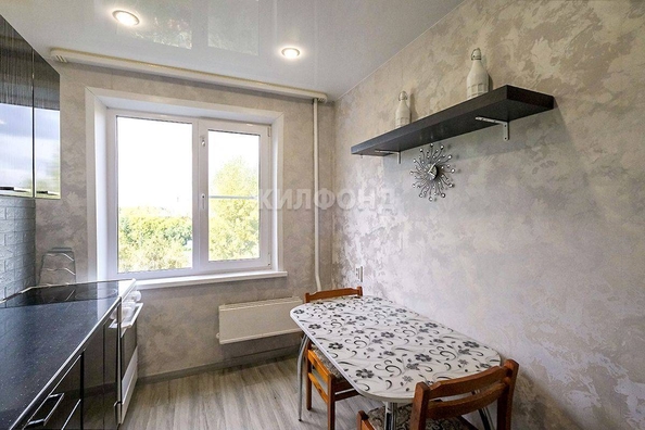 
   Продам 3-комнатную, 59.6 м², Петухова ул, 122/1

. Фото 4.