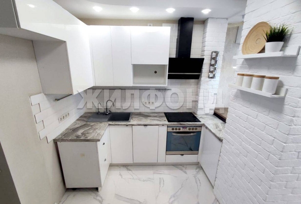 
   Продам 3-комнатную, 83.5 м², Плахотного ул, 80

. Фото 3.