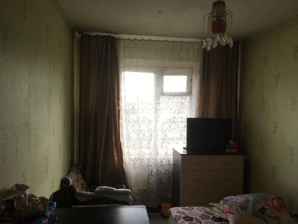 
   Продам 3-комнатную, 57.3 м², Петухова ул, 122

. Фото 3.