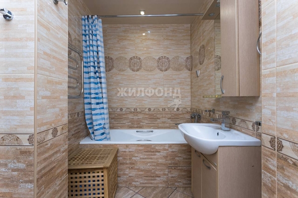 
   Продам 3-комнатную, 72.8 м², Овражная ул, 11

. Фото 10.