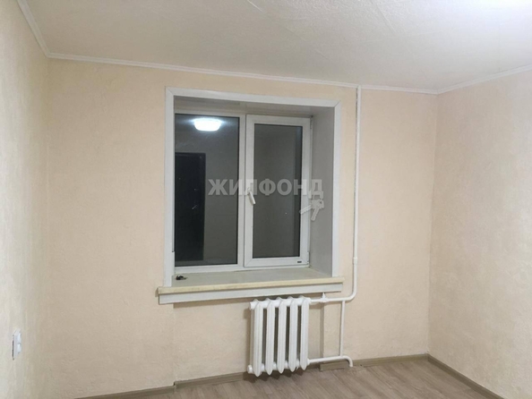 
   Продам секционку, 12.2 м², Забалуева ул, 74

. Фото 1.