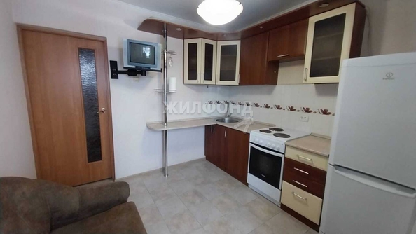 
   Продам 1-комнатную, 38.8 м², Троллейная ул, 138

. Фото 10.