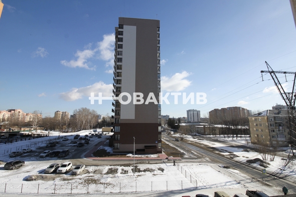 
   Продам 1-комнатную, 41.1 м², Молодежи б-р, 15

. Фото 10.