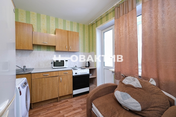 
   Продам 1-комнатную, 32.5 м², Титова ул, 234/1

. Фото 9.