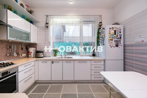 
   Продам коттедж, 150 м², Новосибирск

. Фото 6.