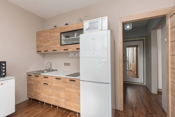 
   Продам 1-комнатную, 32.7 м², Вертковская ул, 121

. Фото 20.