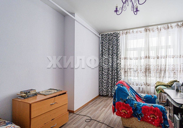 
   Продам 2-комнатную, 46.1 м², Рассветная ул (Светлый мкр-н), 7

. Фото 4.
