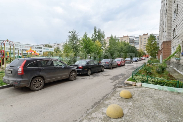 
   Продам 3-комнатную, 58.9 м², Забалуева ул, 60

. Фото 25.