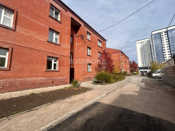 
   Продам 3-комнатную, 103.4 м², Объединения ул, 22

. Фото 14.