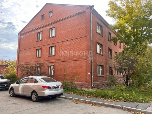 
   Продам 4-комнатную, 103.4 м², Объединения ул, 22

. Фото 12.