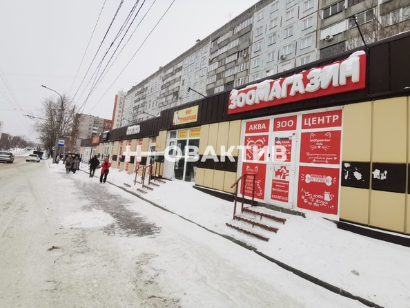 
   Продам торговое помещение, 325 м², Учительская ул, 8к6

. Фото 1.