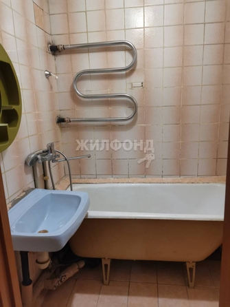 
   Продам 3-комнатную, 56.1 м², Есенина ул, 29

. Фото 11.