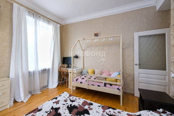 
   Продам 2-комнатную, 42 м², Сибиряков-Гвардейцев ул, 15

. Фото 12.