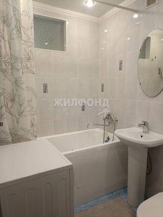 
   Продам 2-комнатную, 41.5 м², Богдана Хмельницкого ул, 5

. Фото 11.