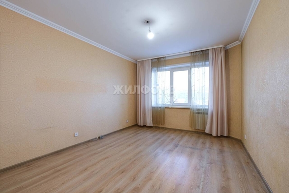 
   Продам 3-комнатную, 62.9 м², Центральная ул, 203

. Фото 11.