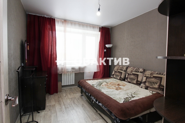 
   Продам 4-комнатную, 59.8 м², Большевистская ул, 155

. Фото 4.