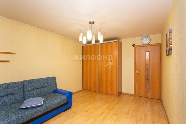 
   Продам 2-комнатную, 46.7 м², Сибирская ул, 39

. Фото 1.