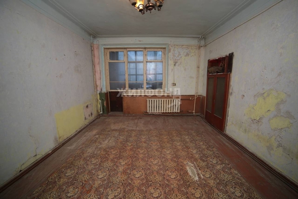 
   Продам 3-комнатную, 83 м², Военный городок ул, 102

. Фото 3.