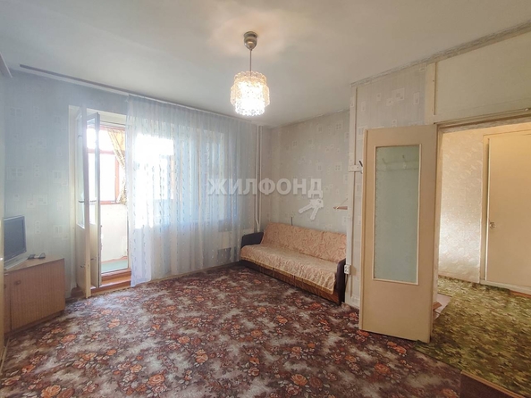 
   Продам 1-комнатную, 33.9 м², Лазурная ул, 22

. Фото 2.