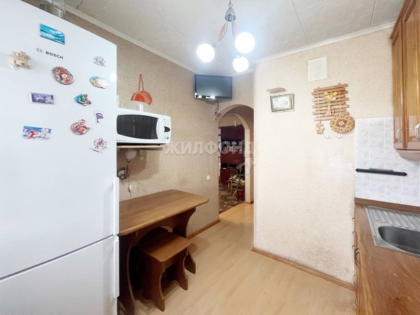 
   Продам 3-комнатную, 58.8 м², Объединения ул, 86/1

. Фото 2.