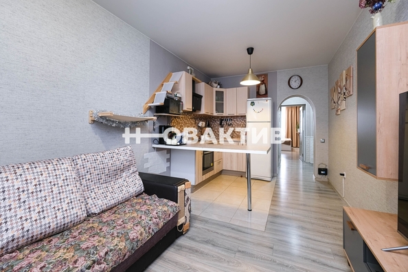 
   Продам 2-комнатную, 46 м², Николая Островского ул, 120

. Фото 14.