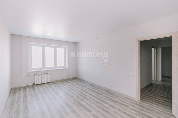 
   Продам 2-комнатную, 55.4 м², Красный пр-кт, 327/3

. Фото 6.