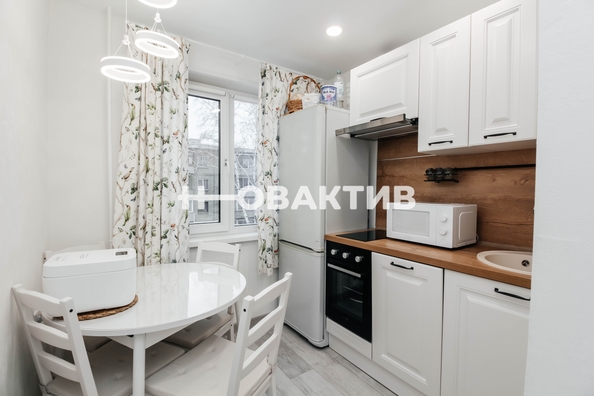 
   Продам 2-комнатную, 46.6 м², Ударная ул, 1/2

. Фото 9.