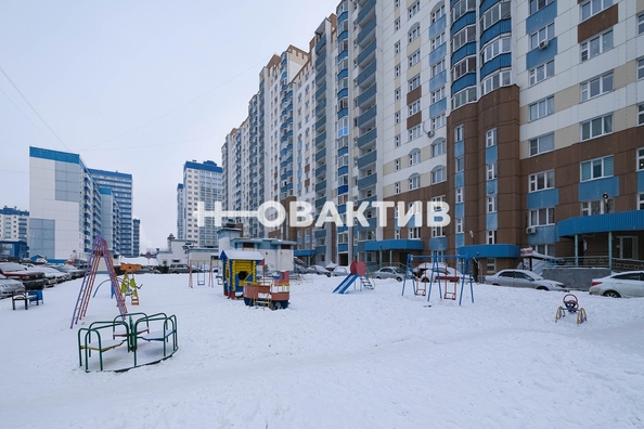 
   Продам 2-комнатную, 52.5 м², Рябиновая ул, 10/1

. Фото 33.