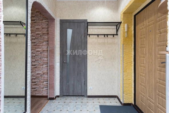 
   Продам 1-комнатную, 30.5 м², , 30/4

. Фото 4.