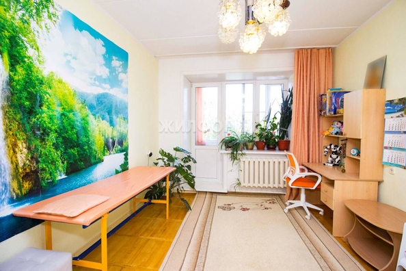 
   Продам 3-комнатную, 58 м², Золотодолинская ул, 31

. Фото 4.