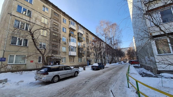 
   Продам 3-комнатную, 58.6 м², Кропоткина ул, 120/1

. Фото 13.