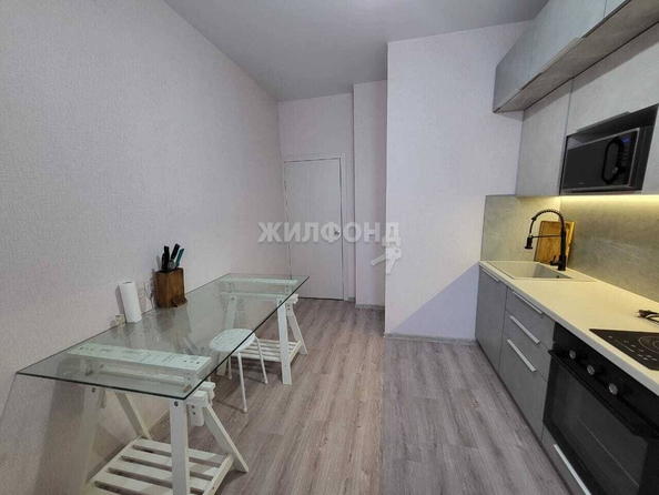 
   Продам 1-комнатную, 32.9 м², Бородина ул, 56

. Фото 2.