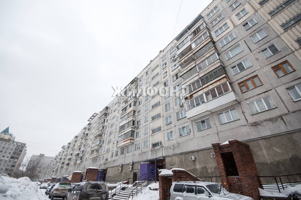 
   Продам 3-комнатную, 59.3 м², Челюскинцев ул, 15

. Фото 42.