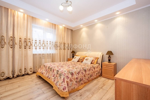 
   Продам дом, 329 м², Новосибирск

. Фото 13.