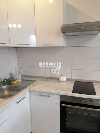 
  Сдам в аренду 1-комнатную квартиру, 32 м², Новосибирск

. Фото 2.