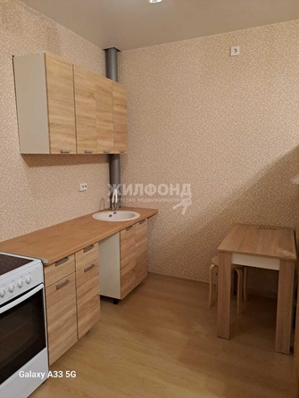 
  Сдам в аренду 1-комнатную квартиру, 32 м², Новосибирск

. Фото 1.