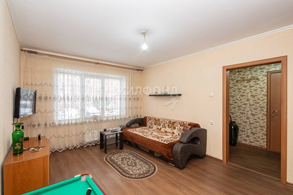 
   Продам 1-комнатную, 32.7 м², Ключ-Камышенское Плато ул, 24

. Фото 2.