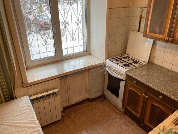 
   Продам 1-комнатную, 30.5 м², Космическая ул, 12

. Фото 5.