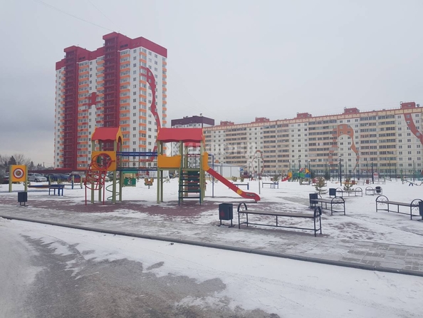 
   Продам студию, 26.8 м², Петухова ул, 95/4

. Фото 16.