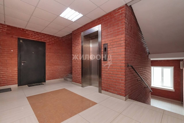 
   Продам 2-комнатную, 64.2 м², Закаменский мкр, 20/2

. Фото 23.