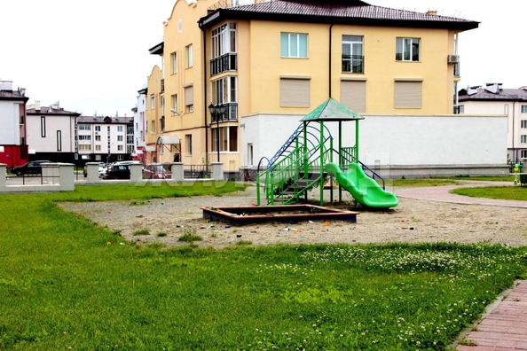
   Продам 3-комнатную, 107.2 м², , 15

. Фото 2.