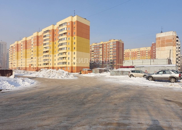 
   Продам 1-комнатную, 27.5 м², Плахотного ул, 74

. Фото 21.